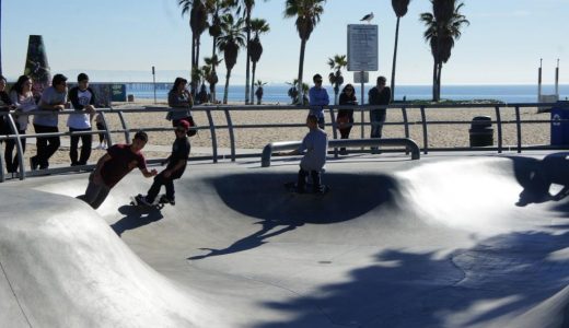 ビーチでスケボー！Venice Beach Skate Parkでスケーター達の技にびっくり