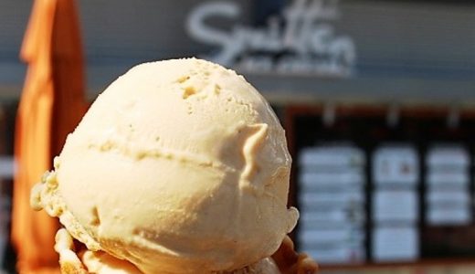 目の前でアイスクリームに変身！できたてアイスが食べられるSmitten Ice Cream