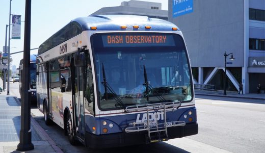 ロサンゼルスでバスに乗ってみよう！安く移動したかったら、どこまで乗っても一律料金のバスがおすすめ